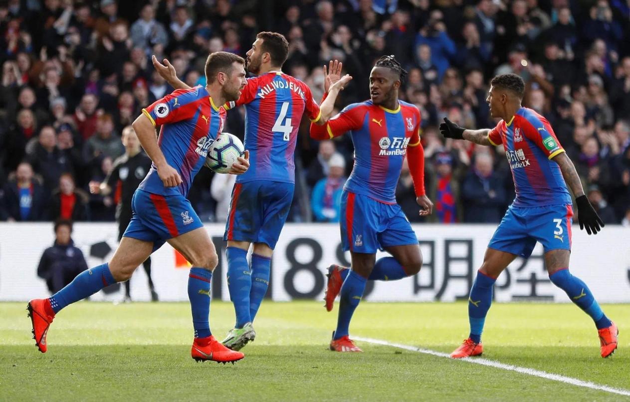 亚当·沃顿希望加盟有欧冠资格的新球队。（亚当·沃顿有意转会至具备欧冠资格的新东家）