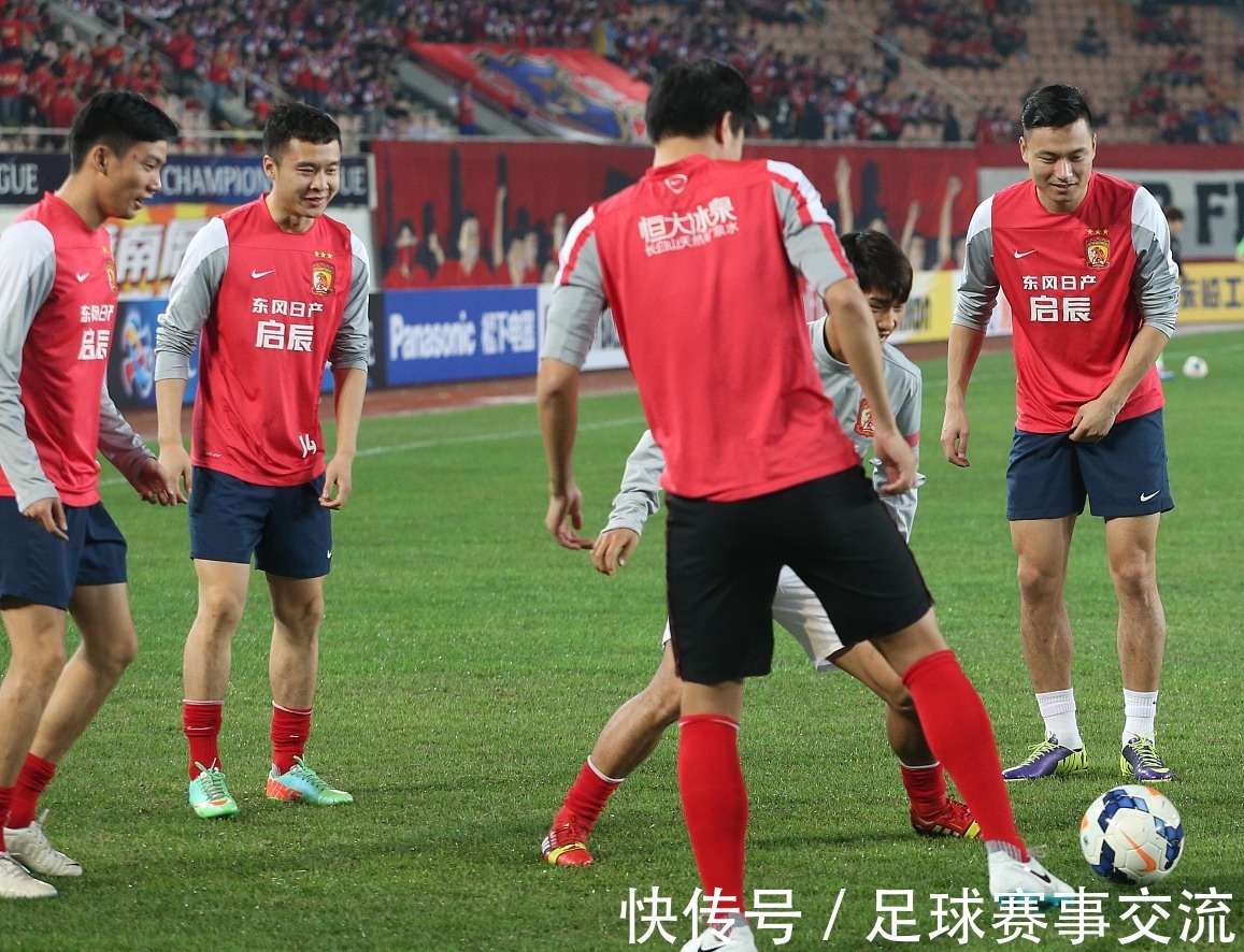 前意甲裁判谈DV9点球被吹：他和防守球员互有拉扯，都不犯规