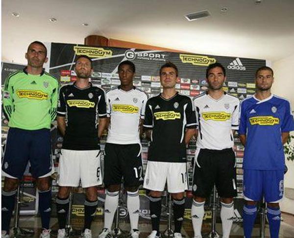 德布劳内：还没和球队谈续约 先让自己变的更强（德布劳内：尚未与球队谈续约，先专注提升自己）