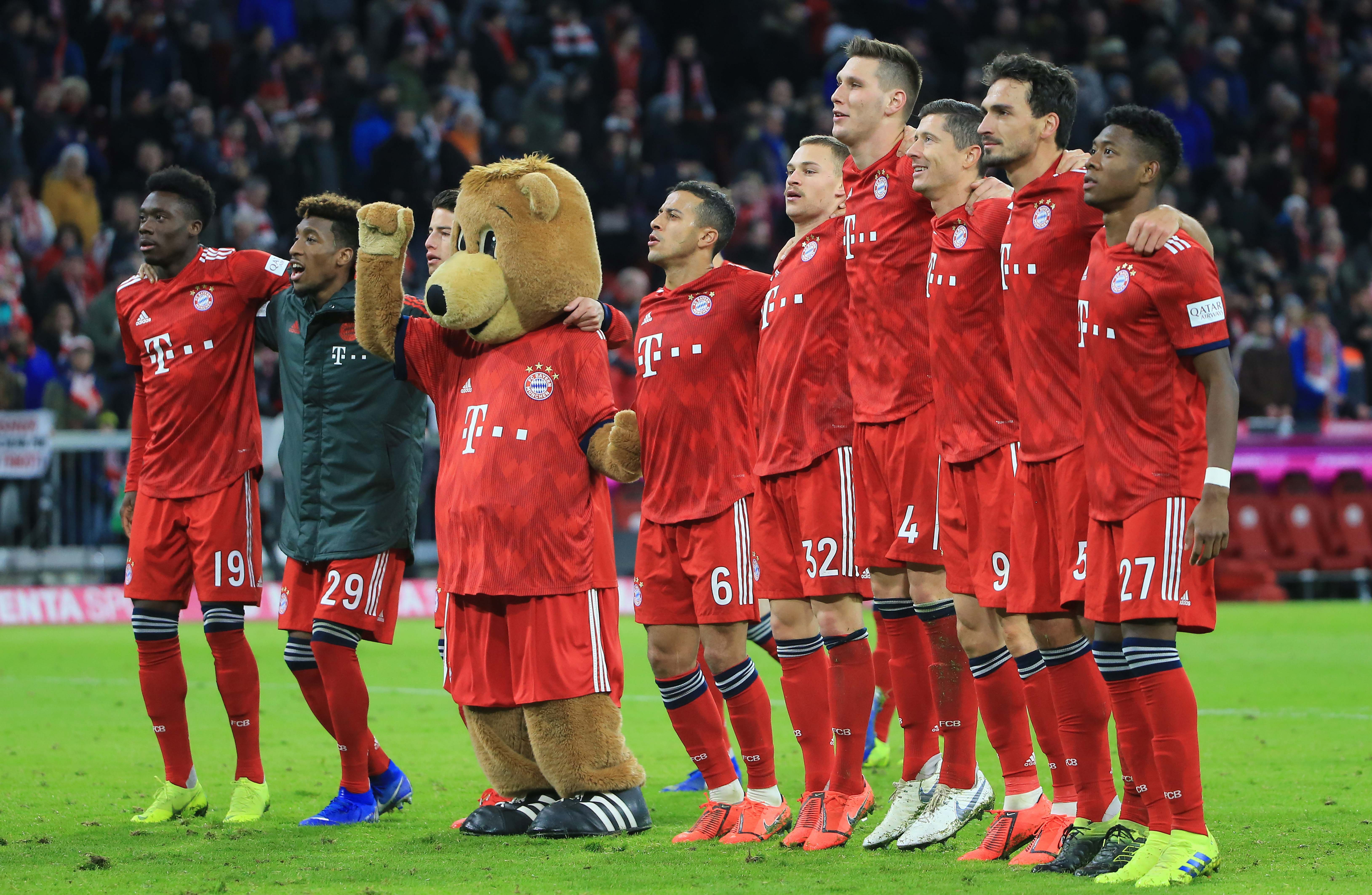 广东挺进8强，徐杰飙7记三分砍23分，杜锋战术奏效，下轮迎战卫冕冠军