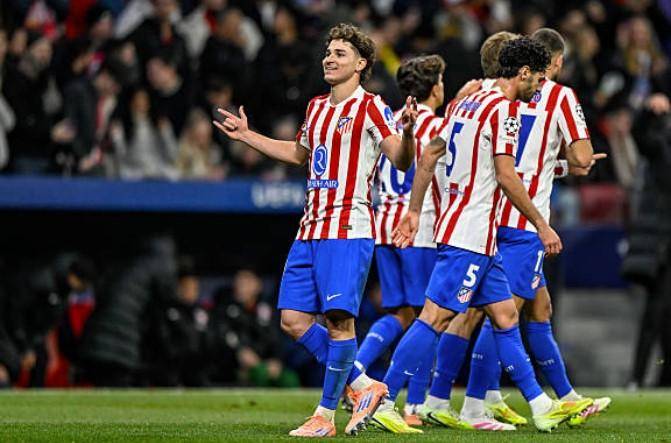 申花获得下赛季亚精联赛资格的一丝“理论希望”？2026赛季“多线平衡”必须重点考虑！（申花晋级下季亚精联仍存理论可能，2026赛季多线平衡须列为重点）