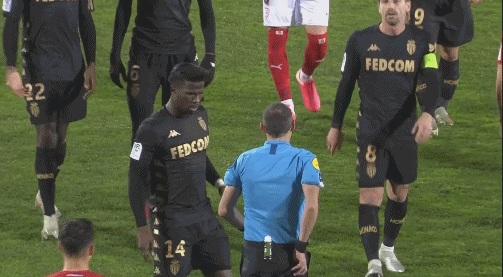 李嗣镕：在场上一点也不紧张，就想为津门虎队奉献自己的全部