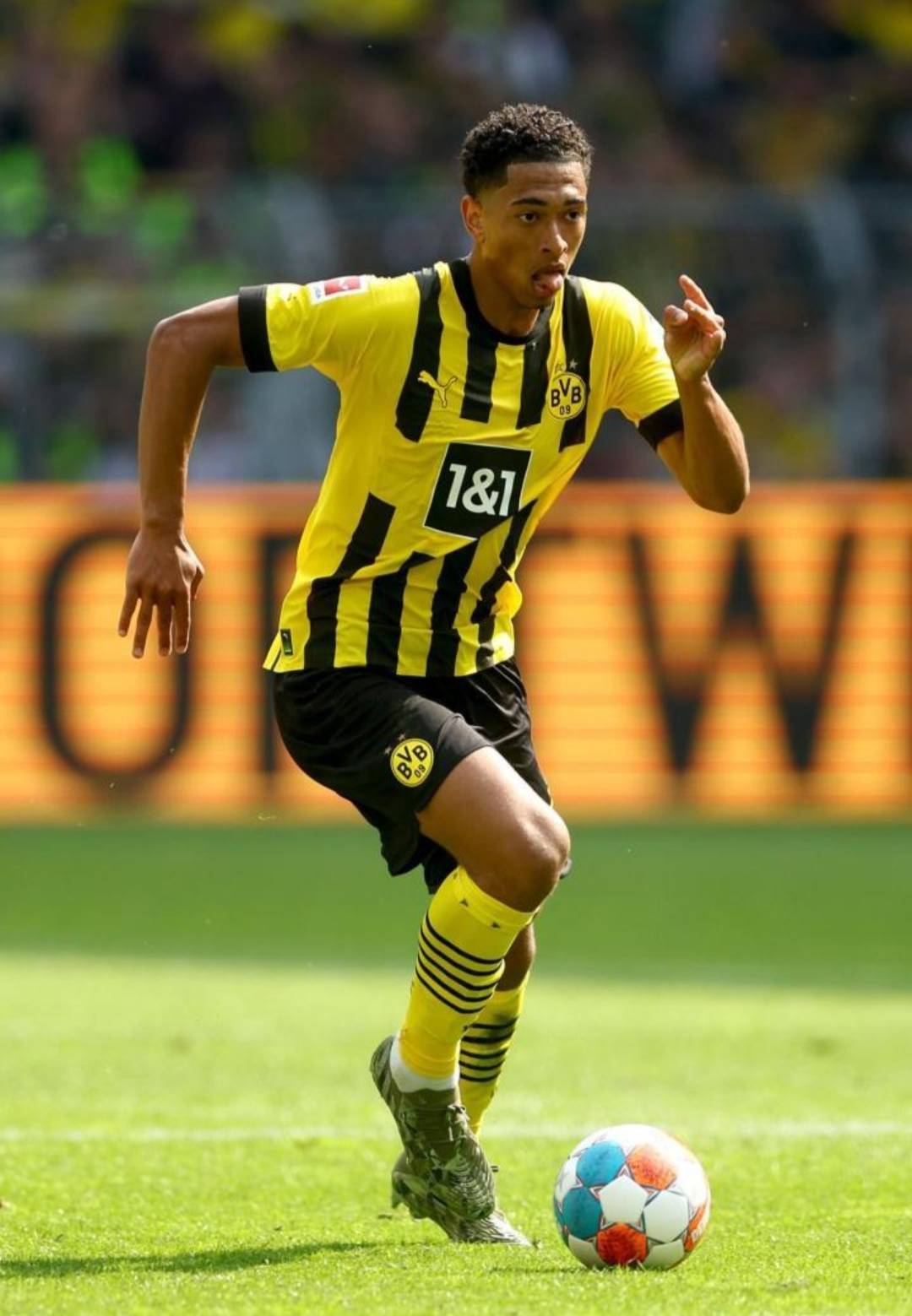 坎波斯：2年前扎伊尔&马尤卢数学课后踢欧冠，皇社总监很震惊（坎波斯：两年前扎伊尔和马尤卢下课就踢欧冠，皇社总监大吃一惊）